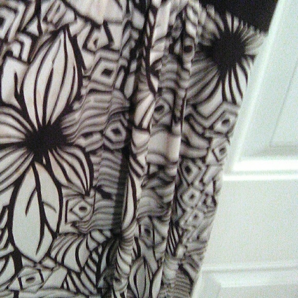 Dress - Picture 3 of 6